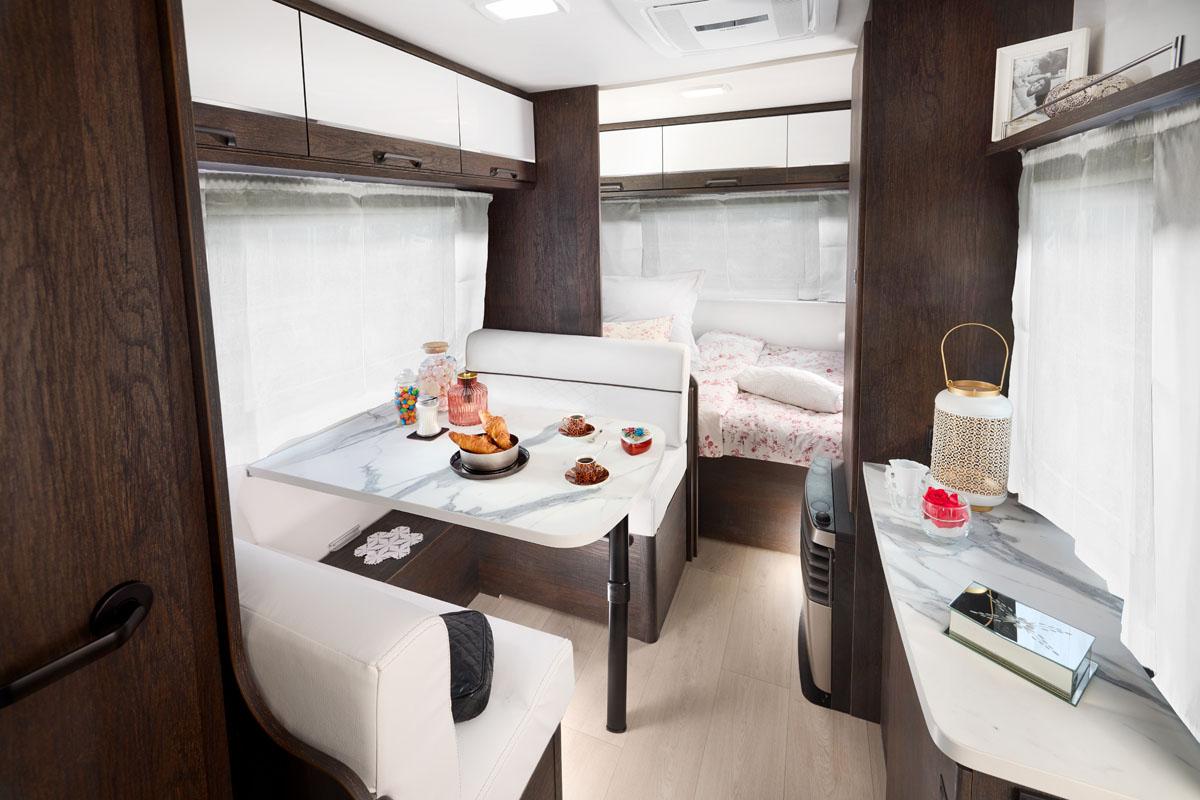 Rubis 410 salon